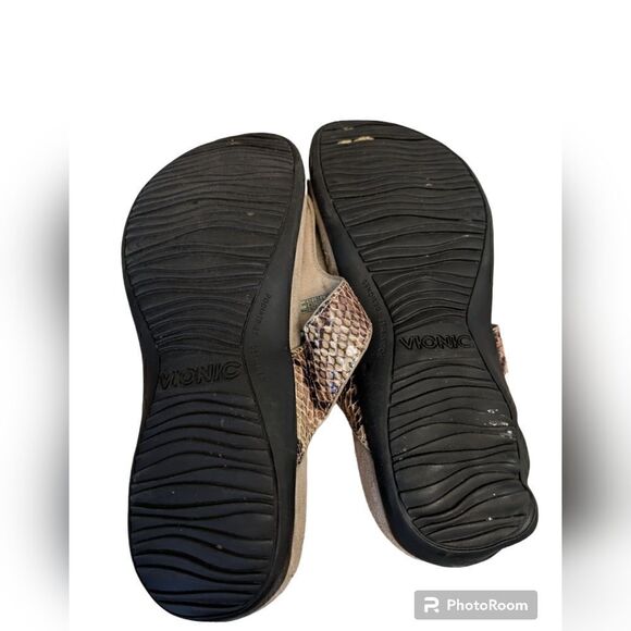 Vionic Womens Kalise snakeskin leather T-Strap Sandals Size 8 Medium (B, M) - Picture 4 of 7